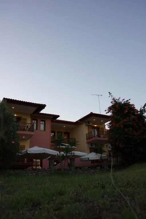 Hotel Ismini アムリアニ